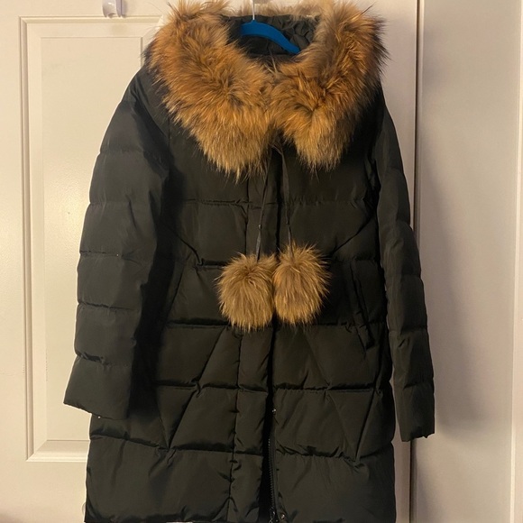 ❄️⛄️ Very Warm European Brand Down Coat with real fox fur - Picture 3 of 10
